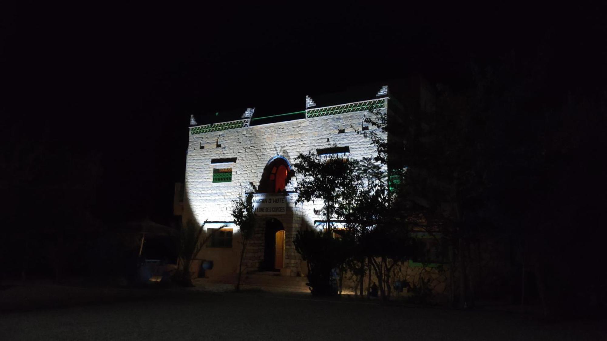 Maison La Lune Des Gorges Тингир Экстерьер фото